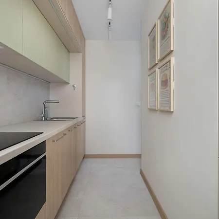 Family With Air Conditioning With 3 Bedrooms In Cracow By Renters * 크라쿠프