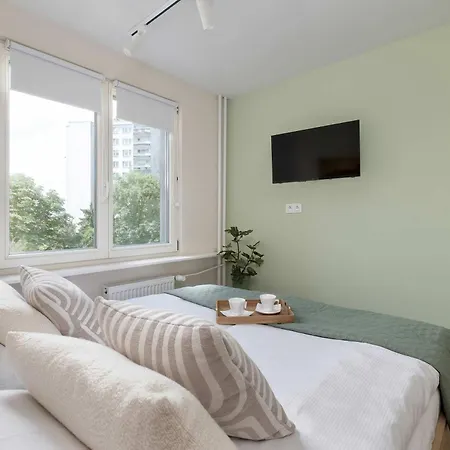 Family With Air Conditioning With 3 Bedrooms In Cracow By Renters 아파트